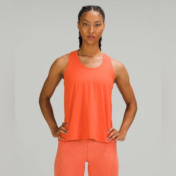 Lululemon Essential Tank Train in Warm Coral Size 4 - Picture 1 of 6